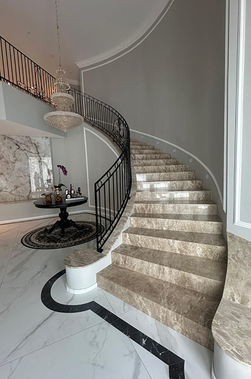 Escada de Mármore Travertino Romano